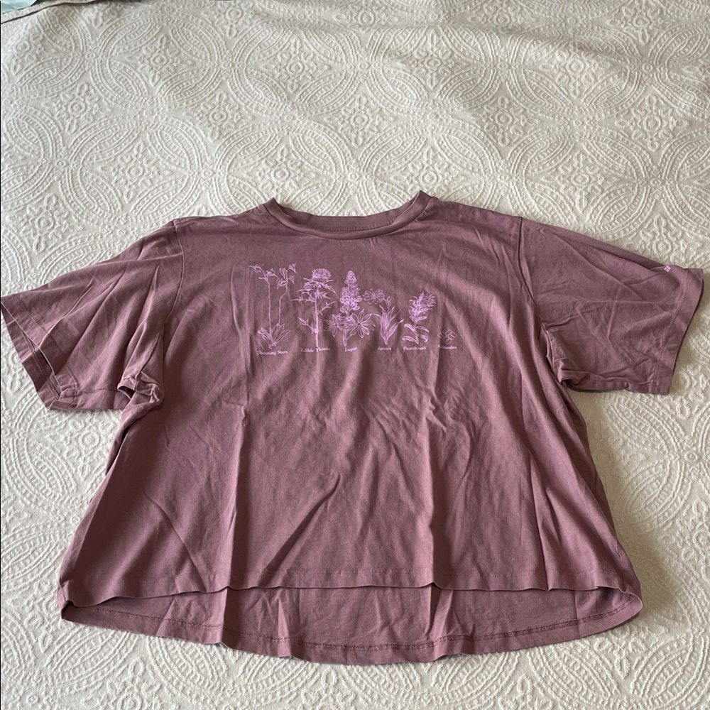 Columbia Mauve floral Graphic crop Tee shirt